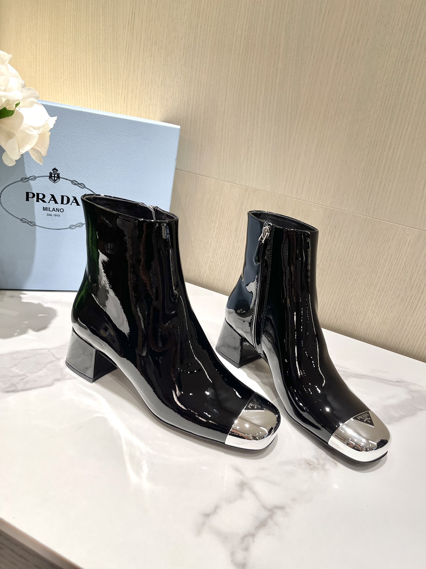 Pra*a loafers 2022ss