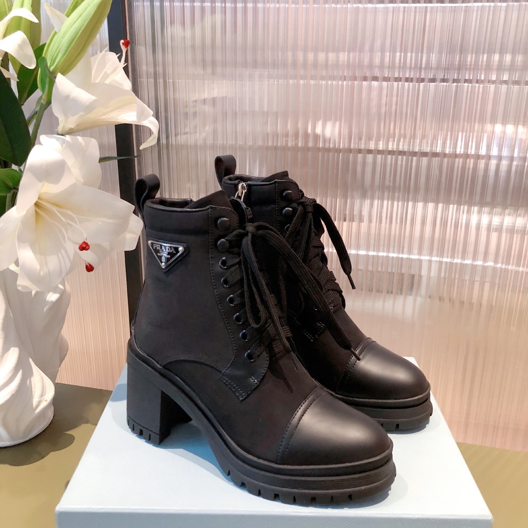 Pra*a boots 2011ss