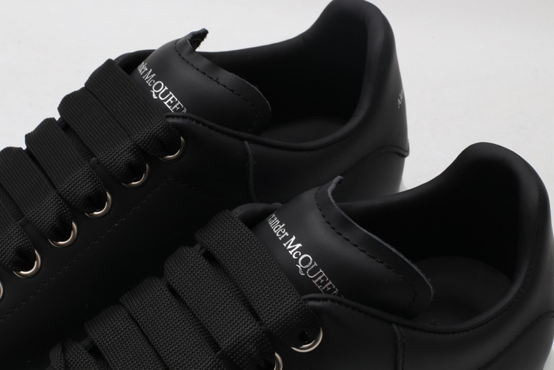 A1exa*der m*q*en sports shoes