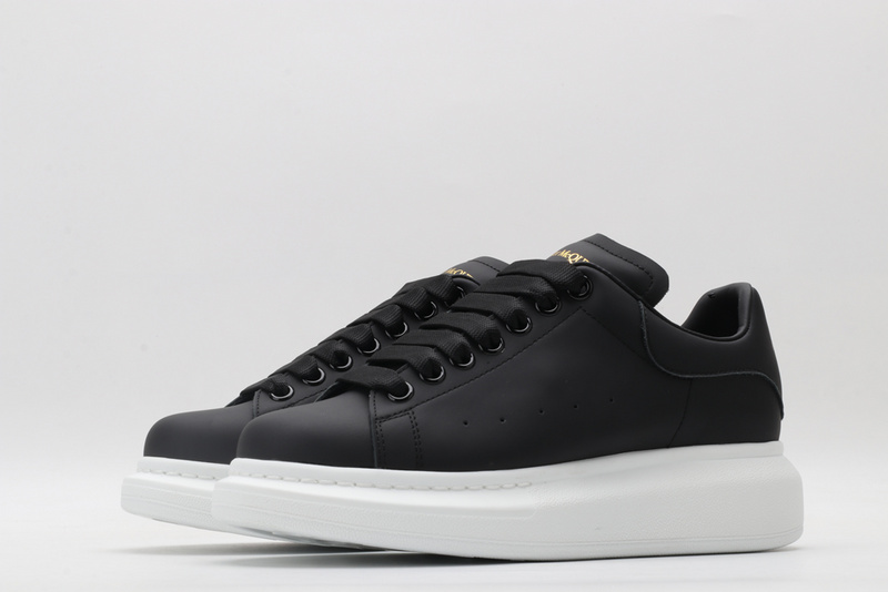 A1exa*der m*q*en sports shoes