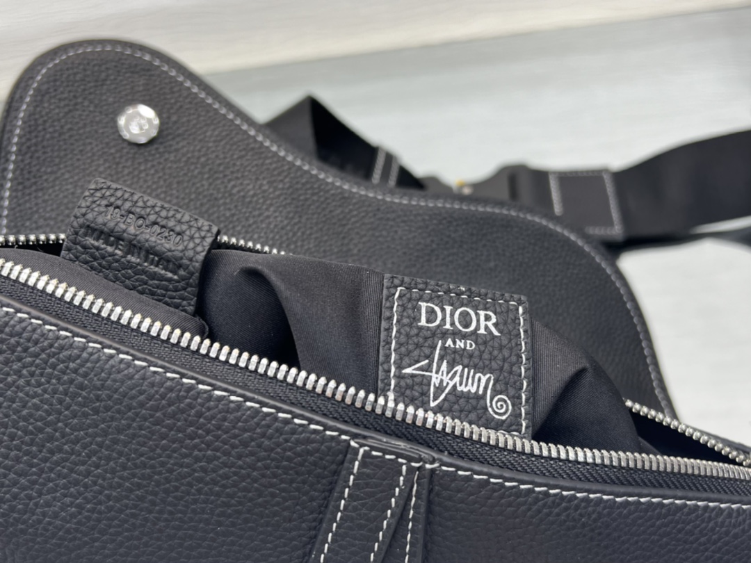 D*or saddle bag-20 x 28.6 x 5cm