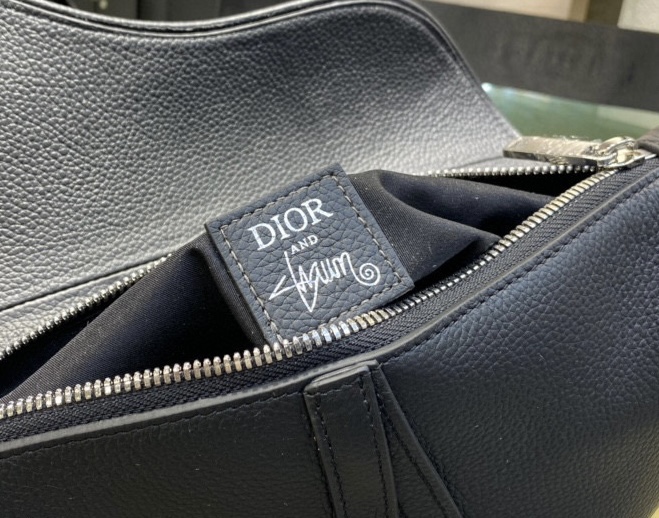 D*or saddle bag-20 x 28.6 x 5cm