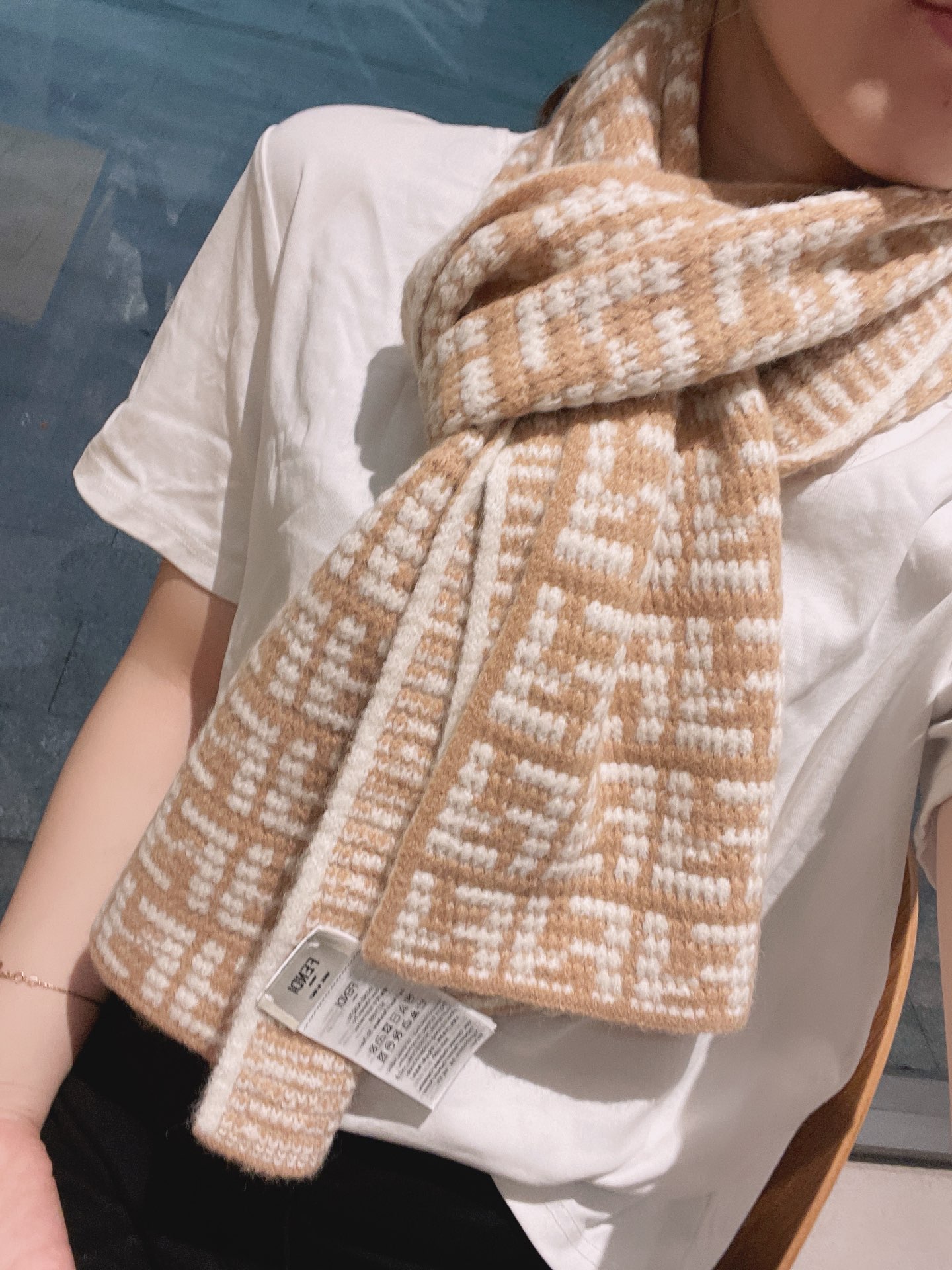 F**di scarf-31*180cm
