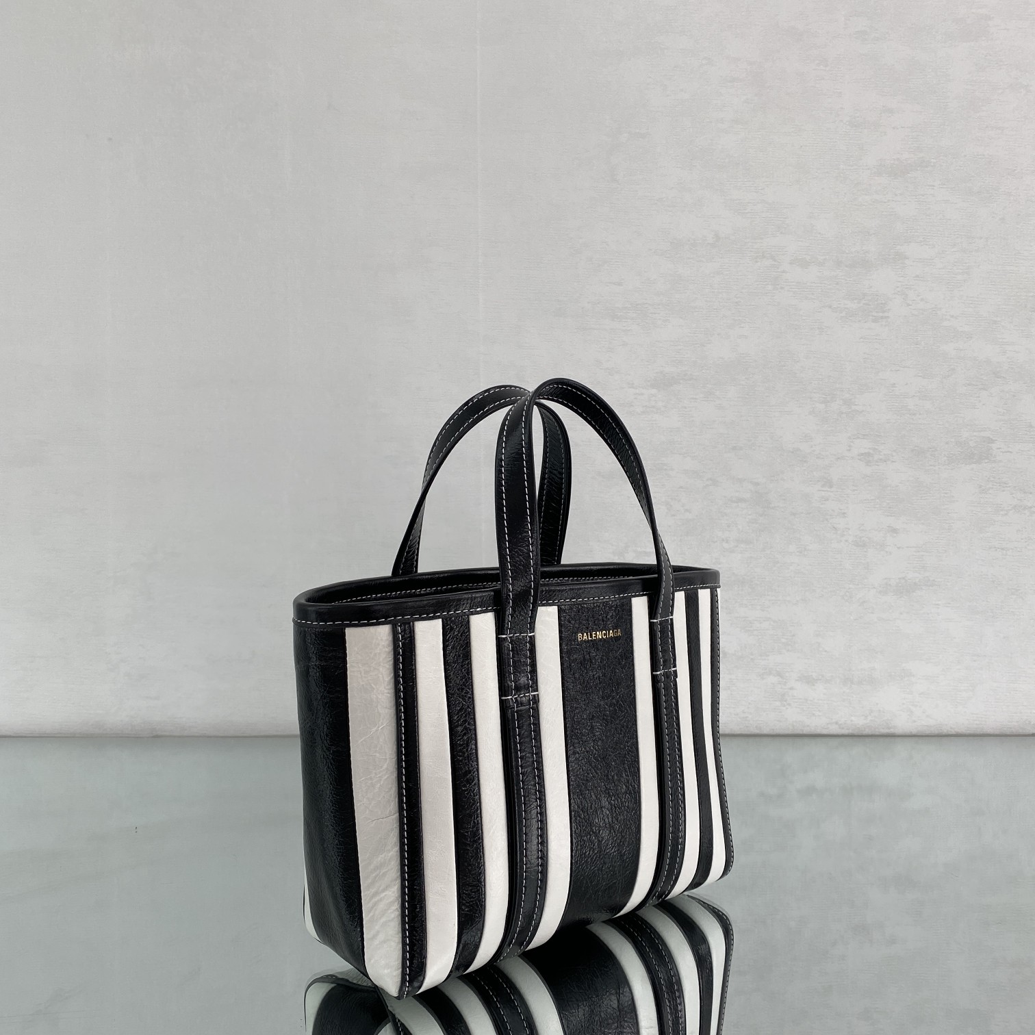 Ba*len*cia*ga͙ 21ss tote-28x10x19cm