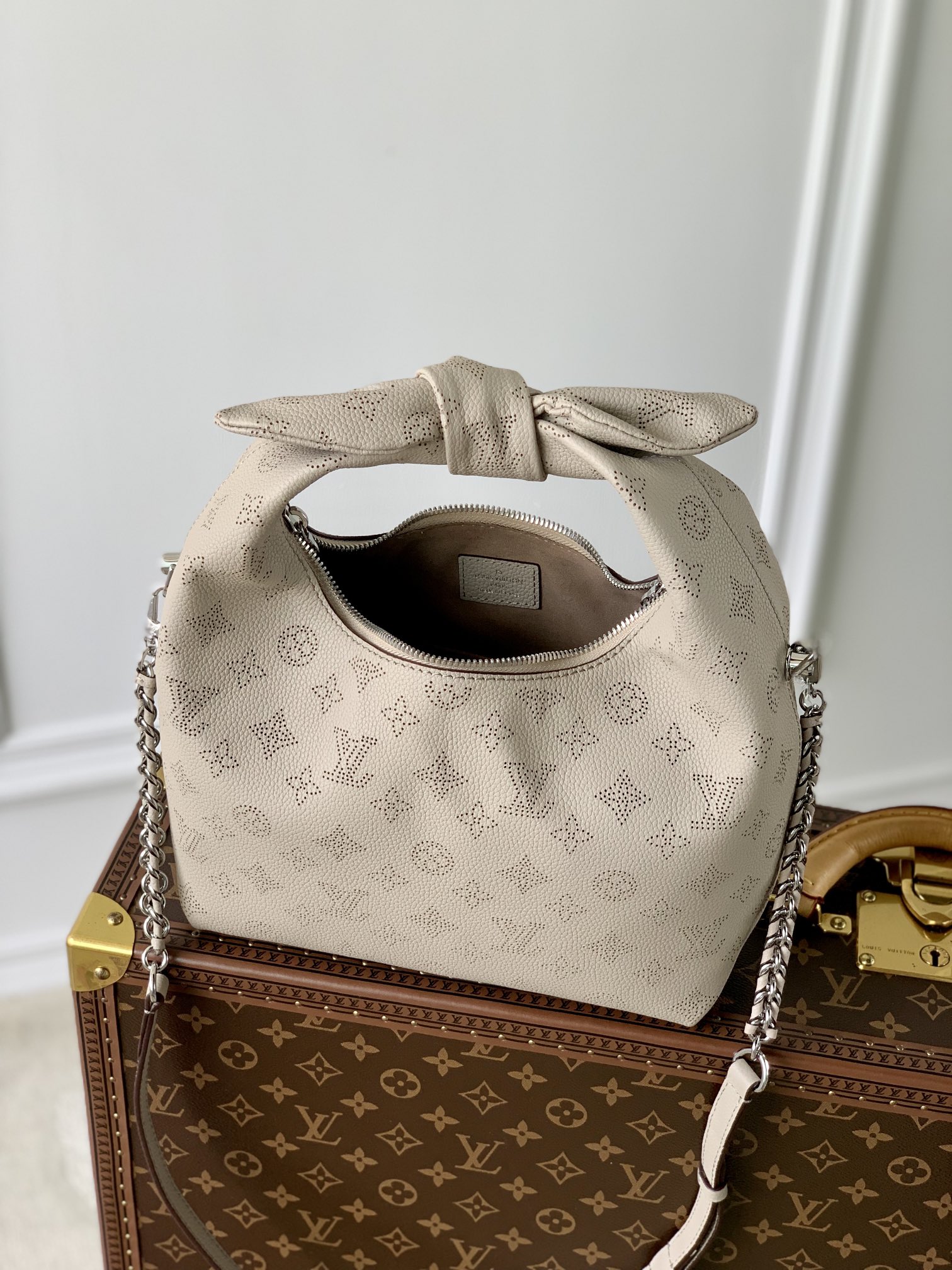 l0*is V*t0n why knot handbag-28*34*12cm