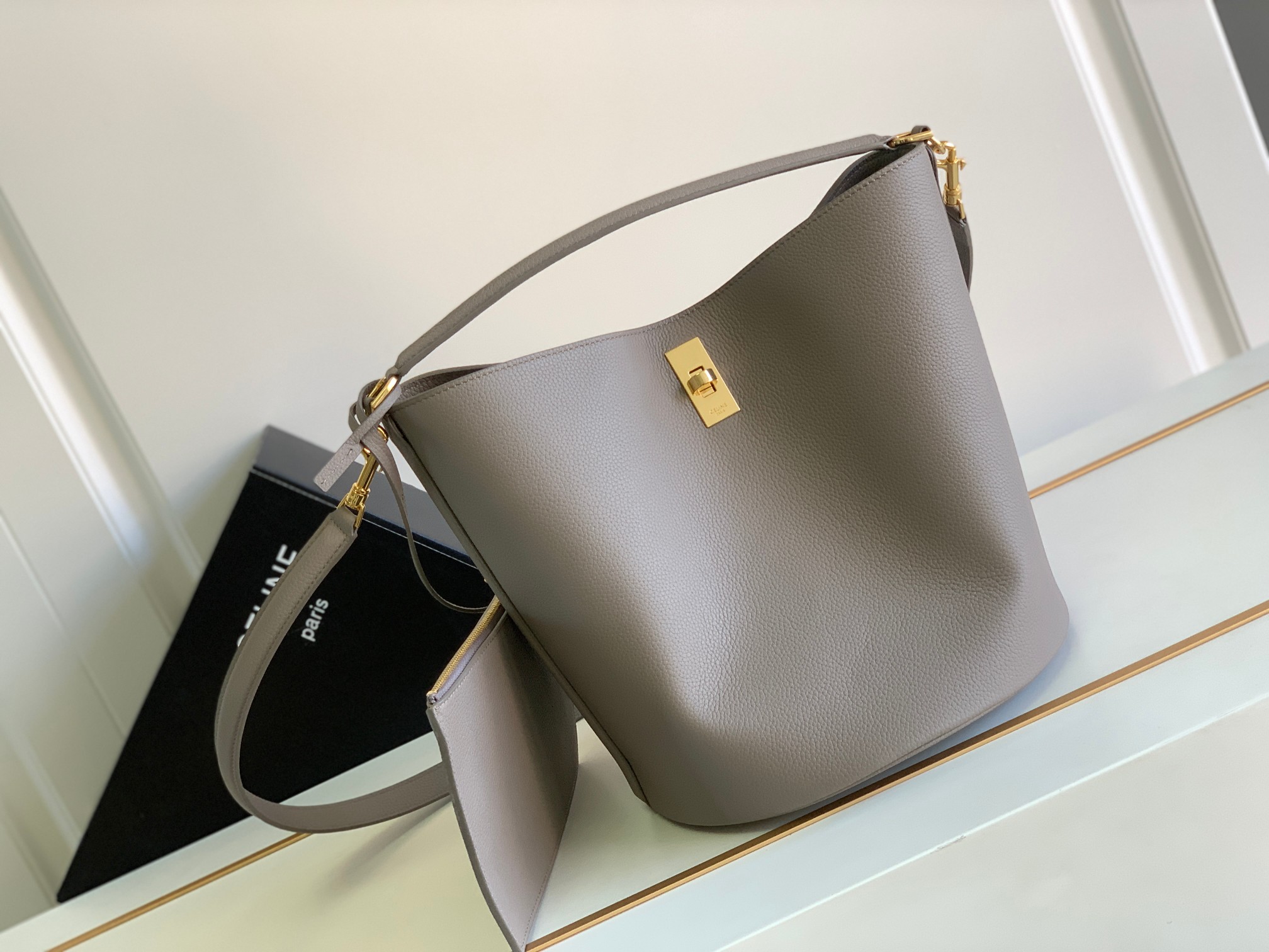 Ce**e bucket bag-23*25*23cm