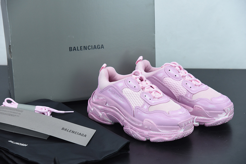 Ba*len*cia*ga triple s