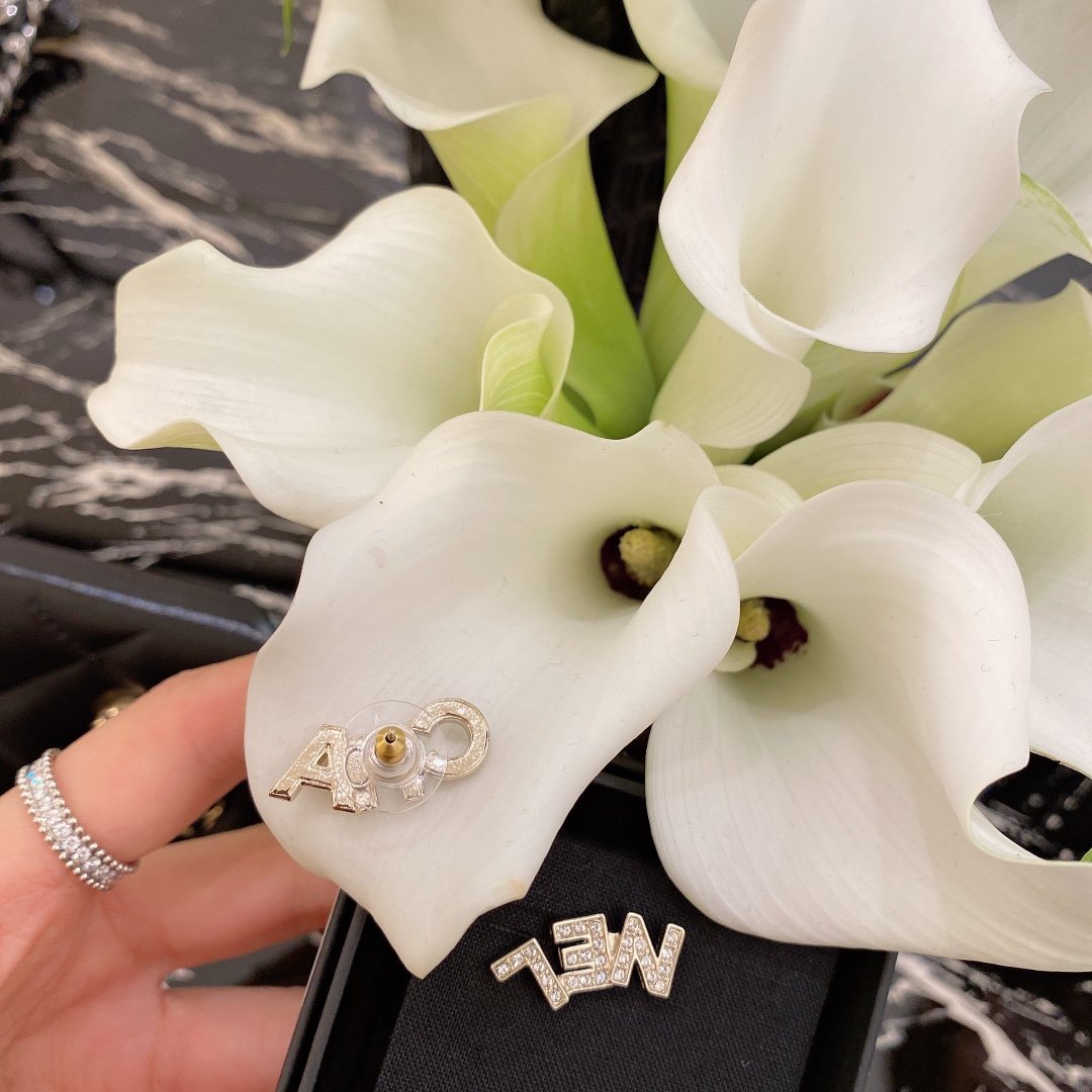 Ch@nel Earring