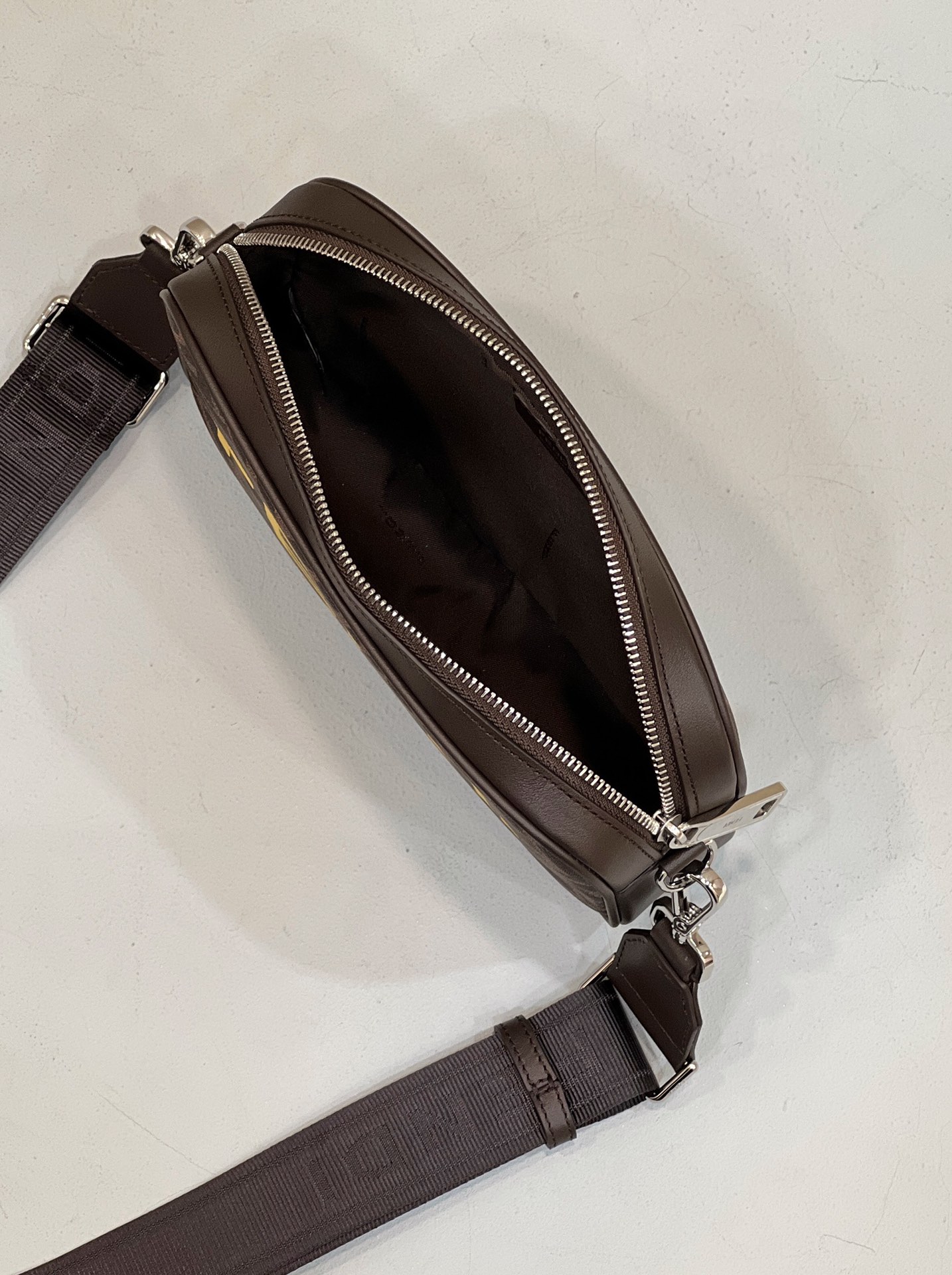F**di camera bag-23.5x5x16cm