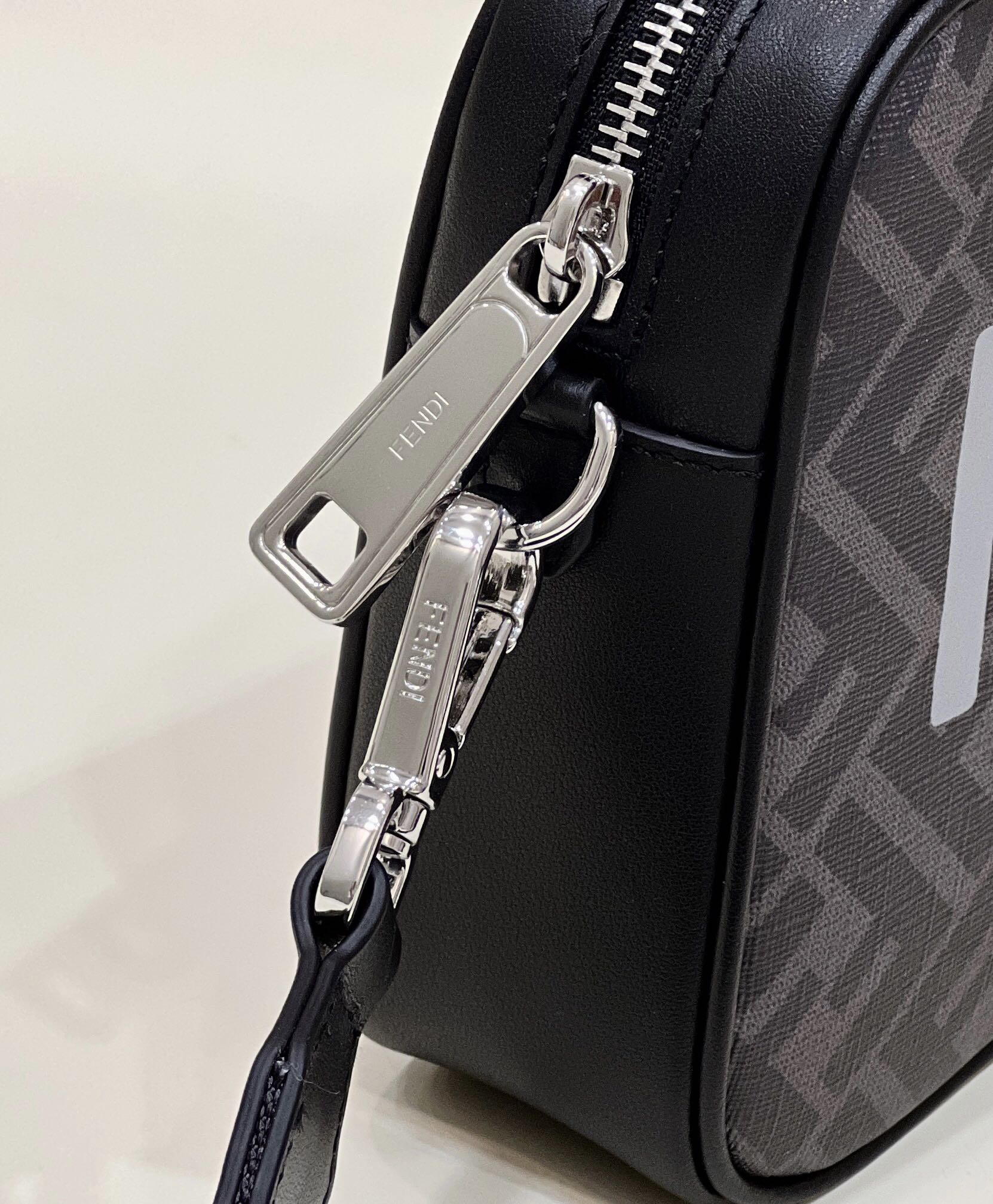 F**di camera bag-23.5x5x16cm