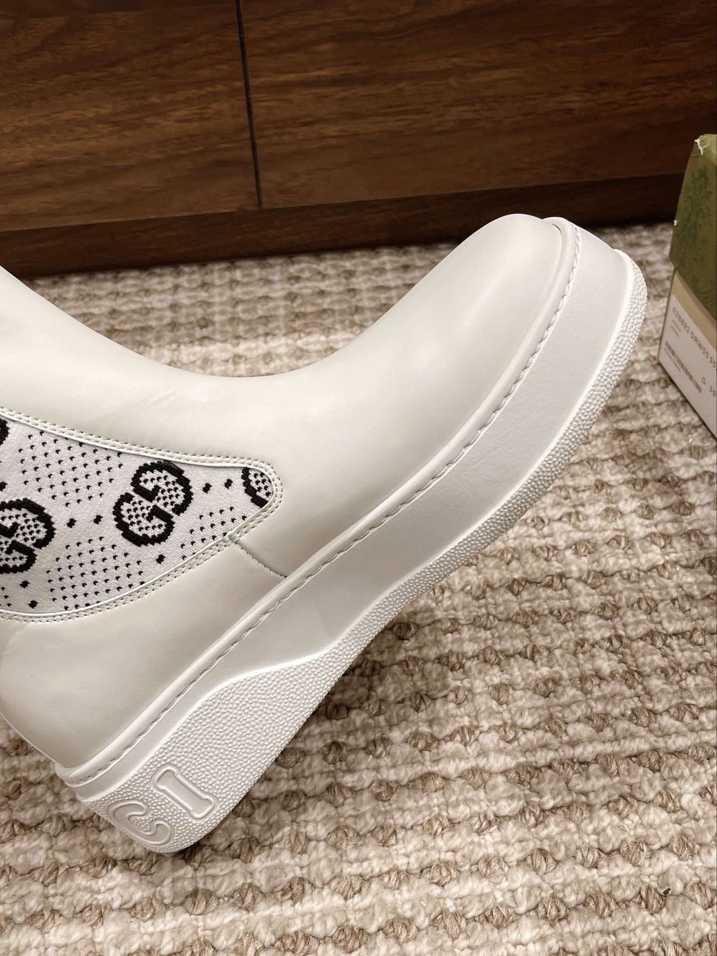 G*u*i boots-6cm