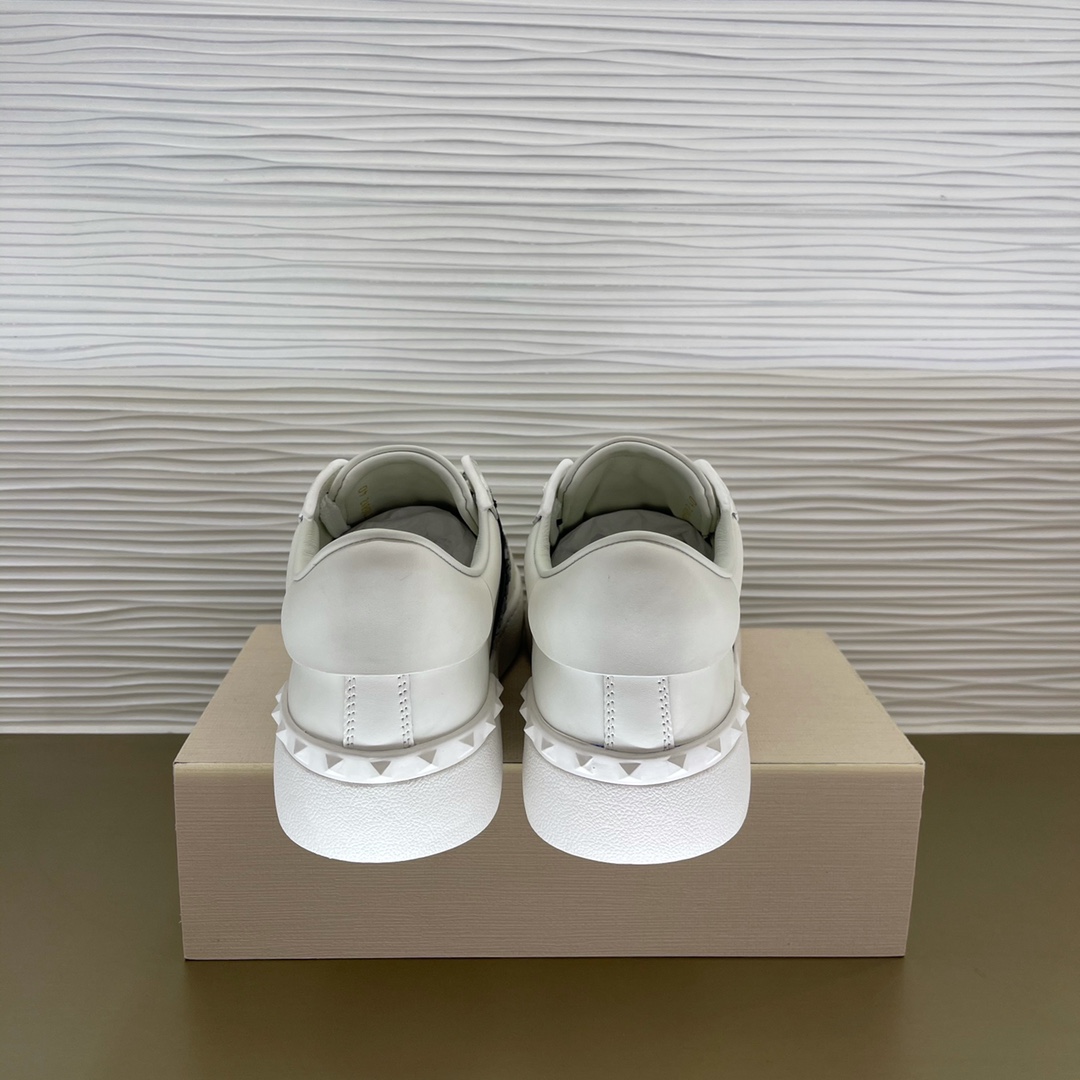 Va1e*ntin0 garavani sneakers
