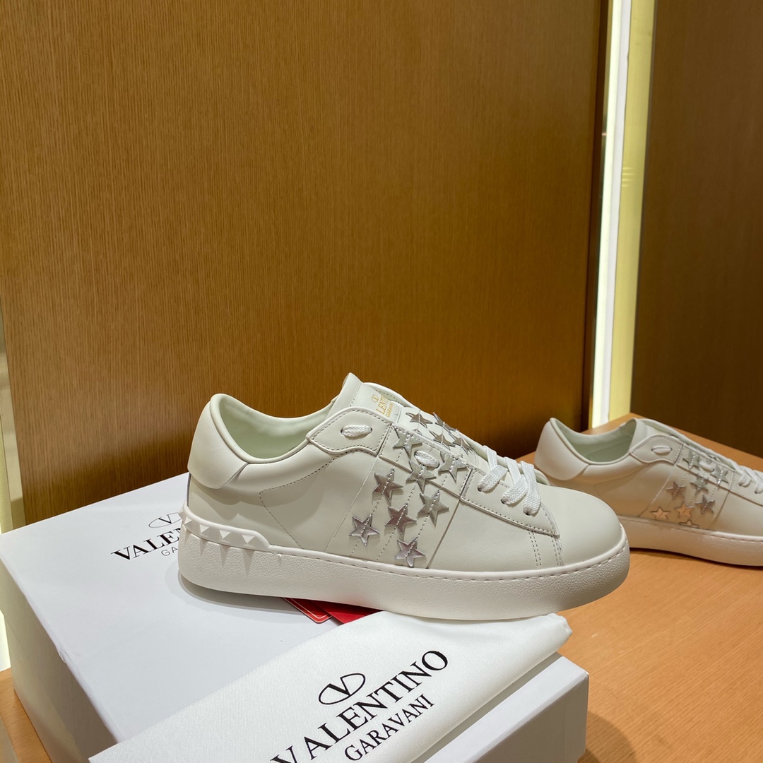 Va1e*ntin0 garavani sneakers