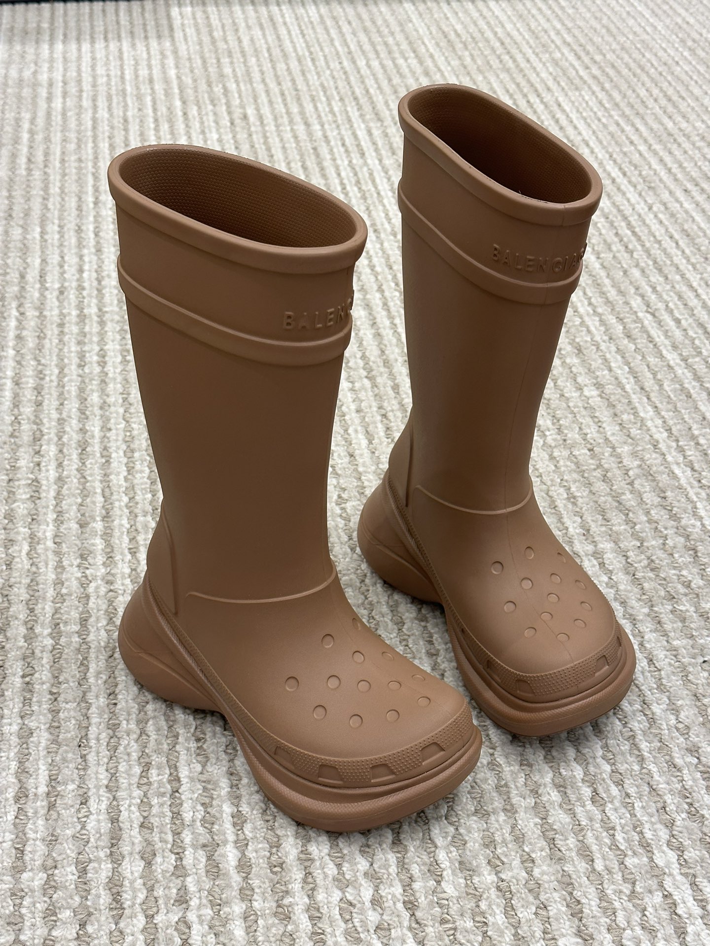 Ba*len*cia*ga boots
