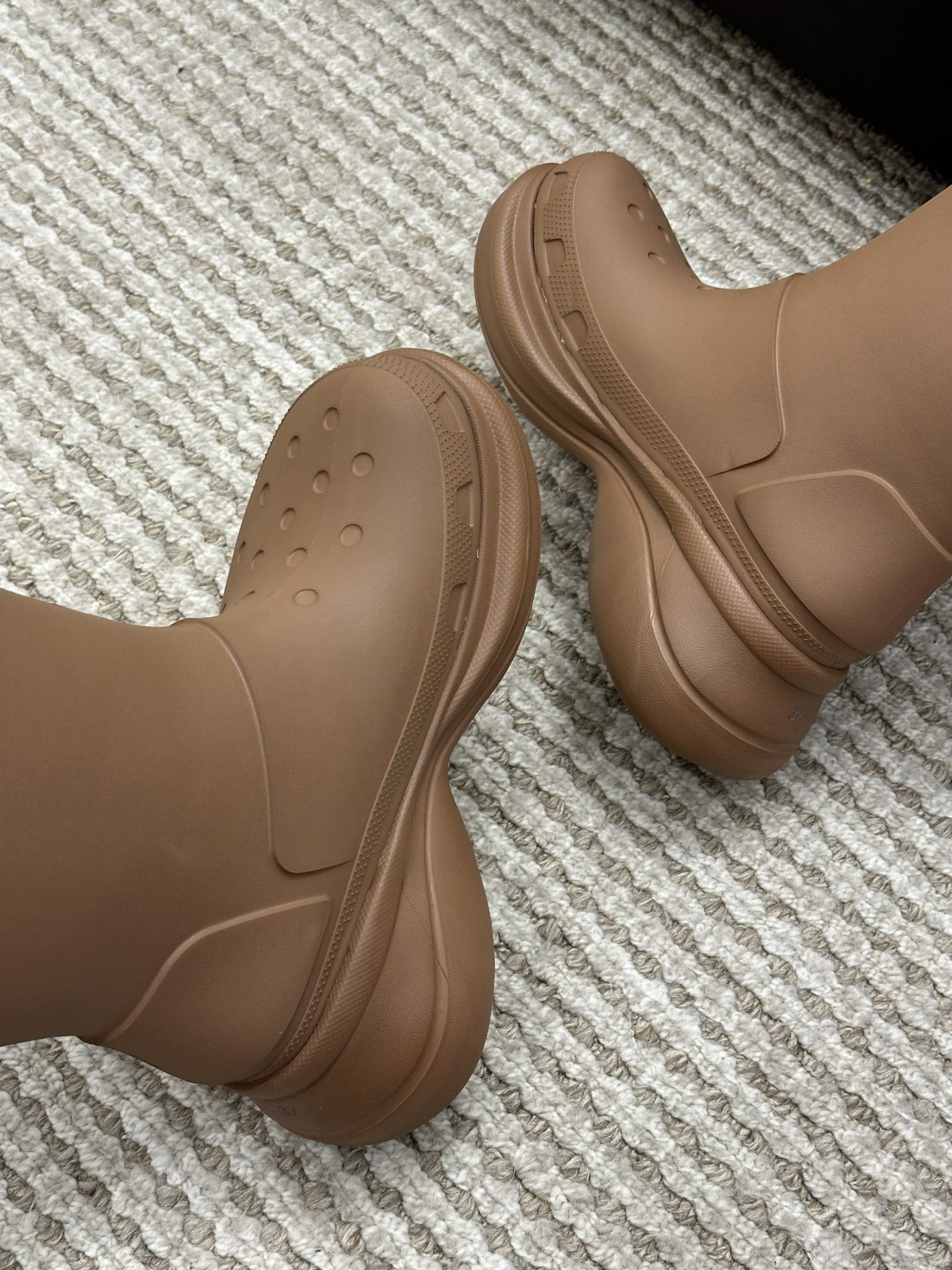 Ba*len*cia*ga boots