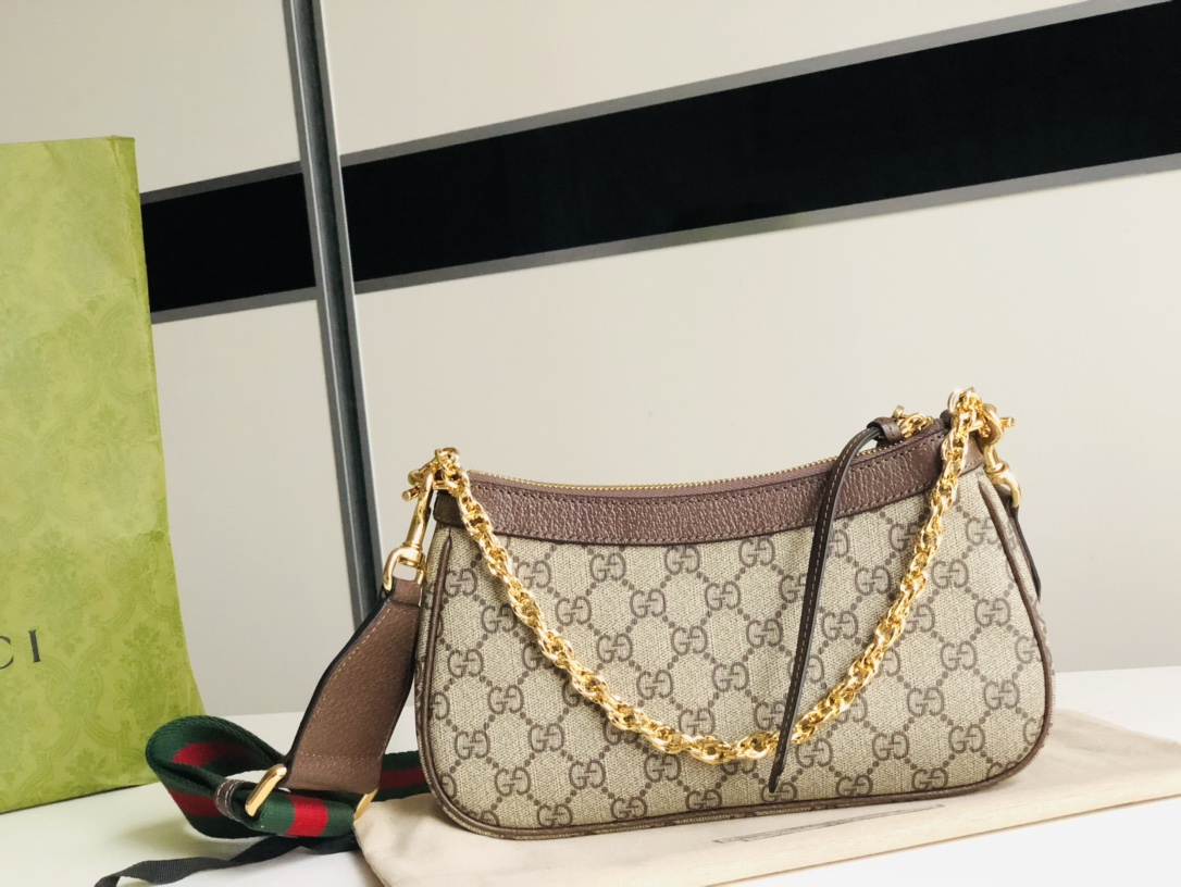 G*u*i chain bag-25*15*6cm