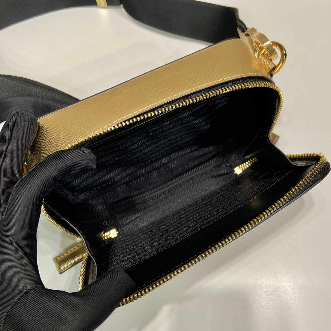 Pra*a messenger bag-2vh070-19*12.5*5.5cm
