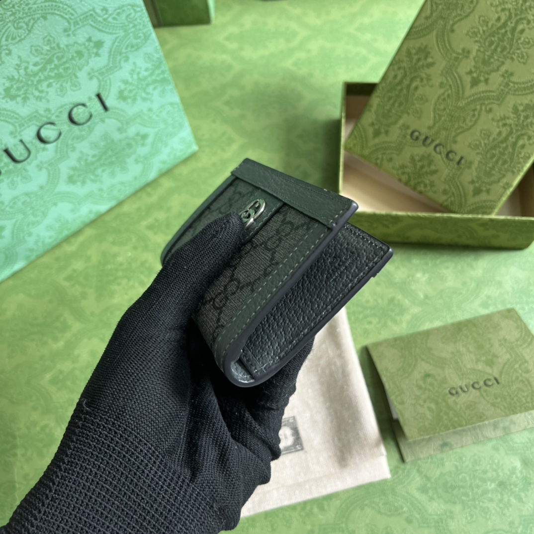 G*u*i wallet-7.5*12cm