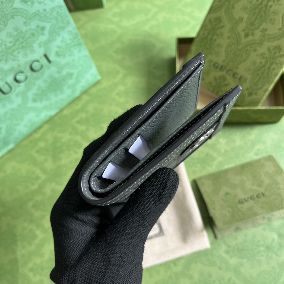 G*u*i wallet-10*10cm