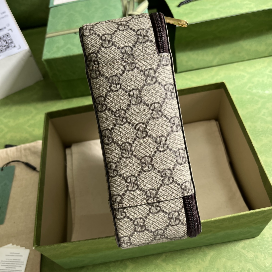 G*u*i pouch-22*8*19.5cm
