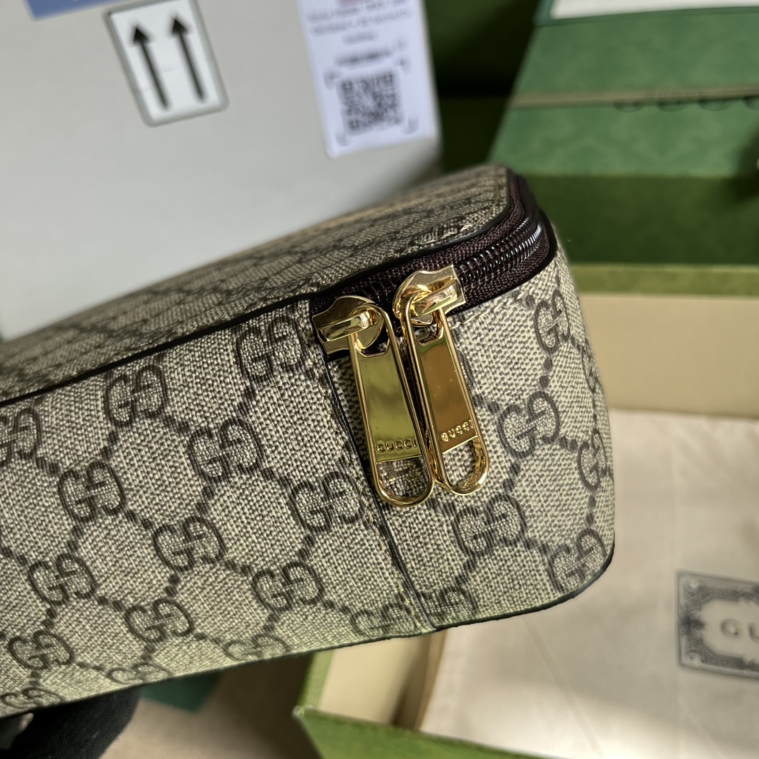 G*u*i pouch-22*8*14cm