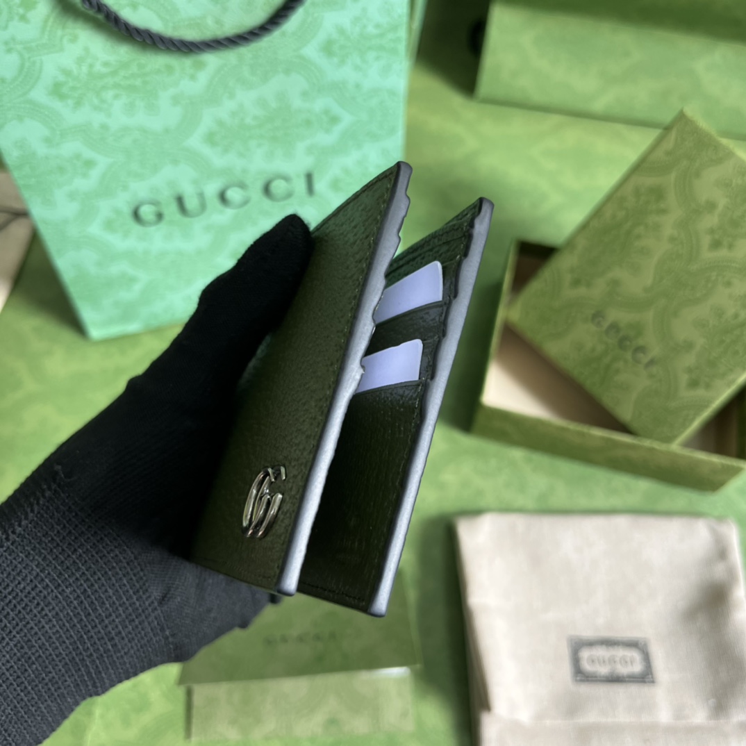 G*u*i wallet-11*9cm