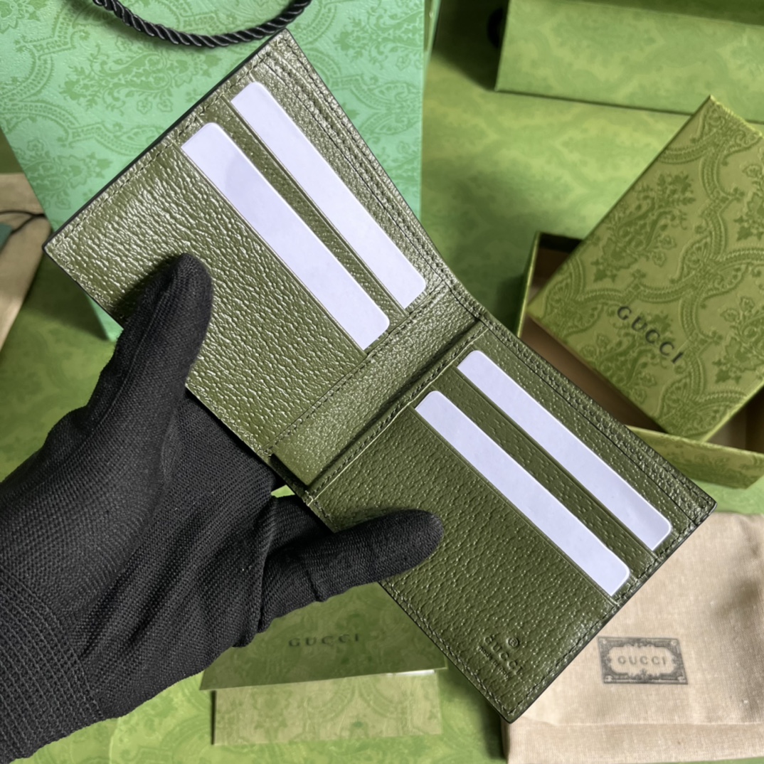 G*u*i wallet-11*9cm
