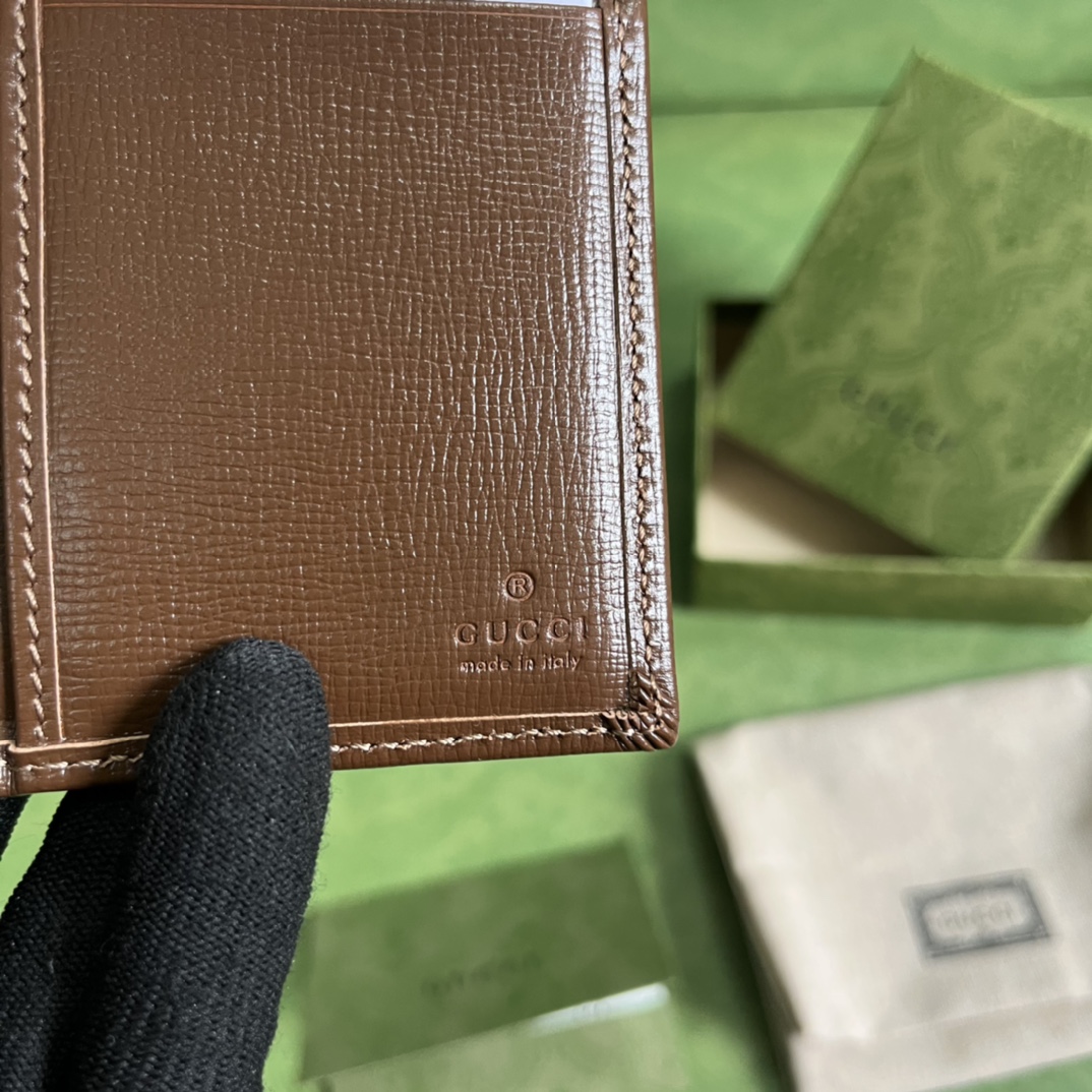 G*u*i wallet-7.5*12cm