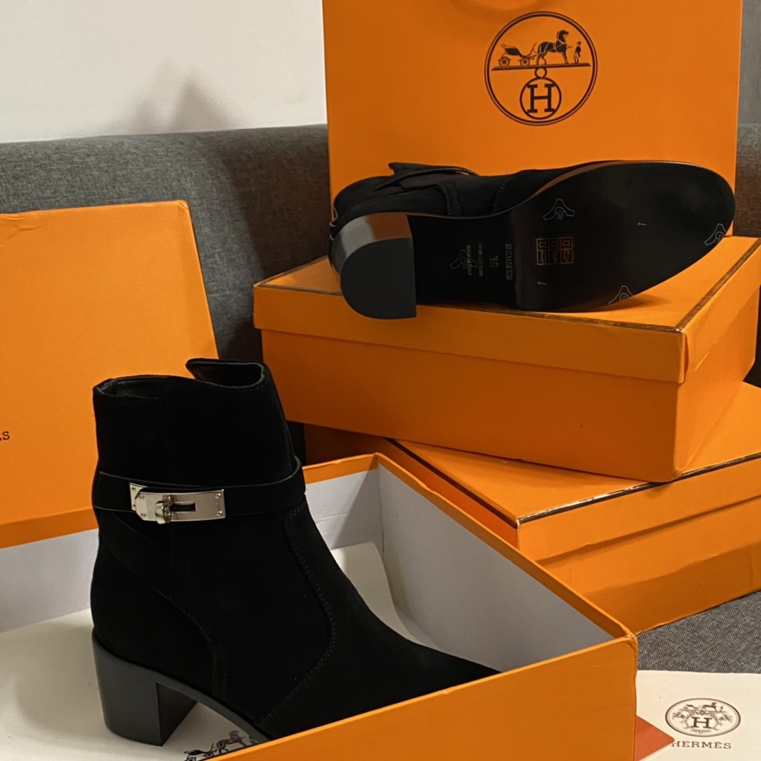 H**mes boots
