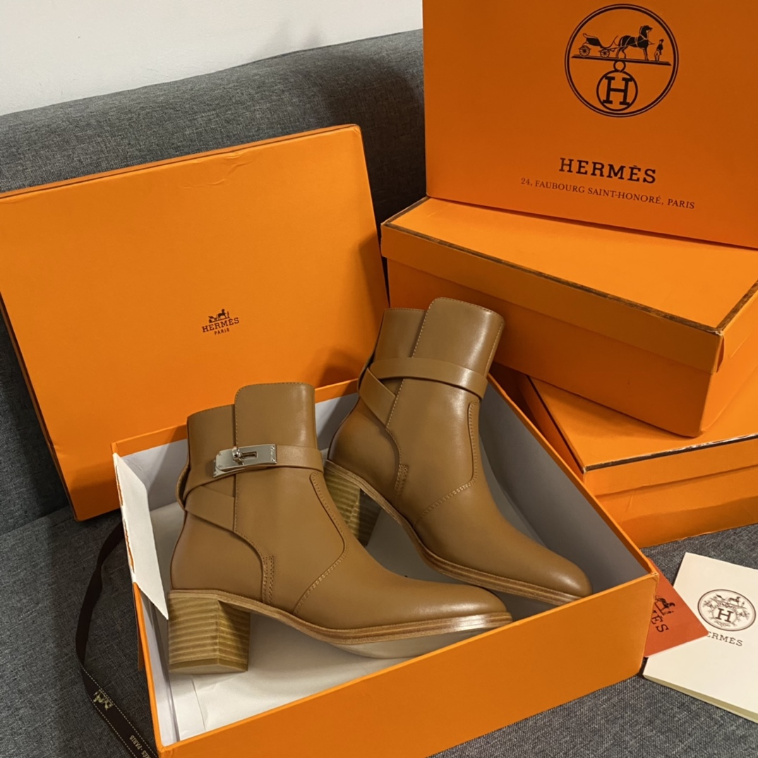 H**mes boots