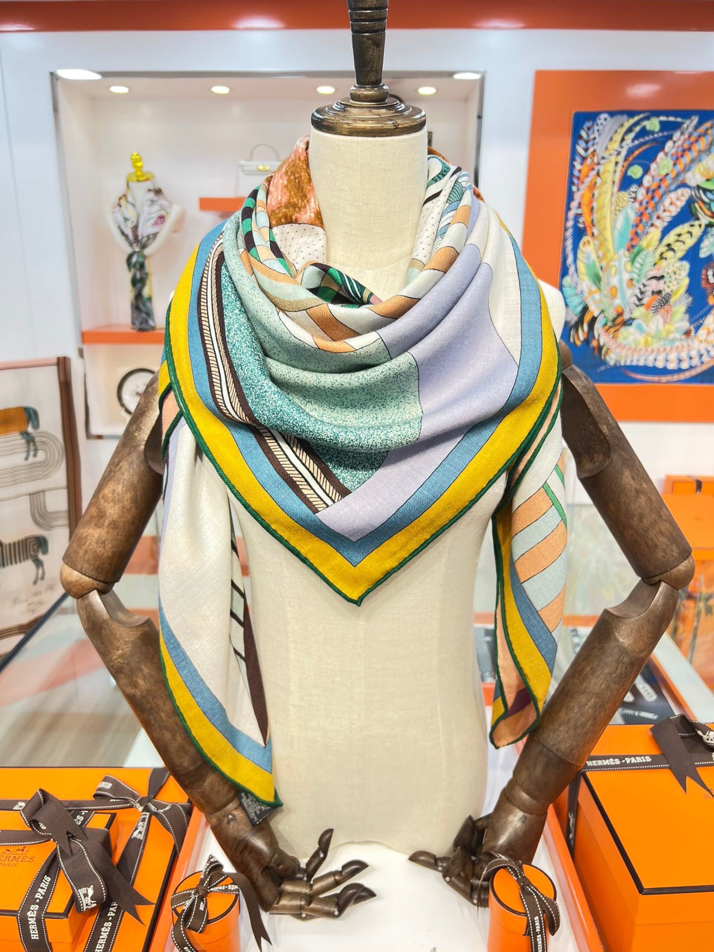 H**mes shawls-140*140cm