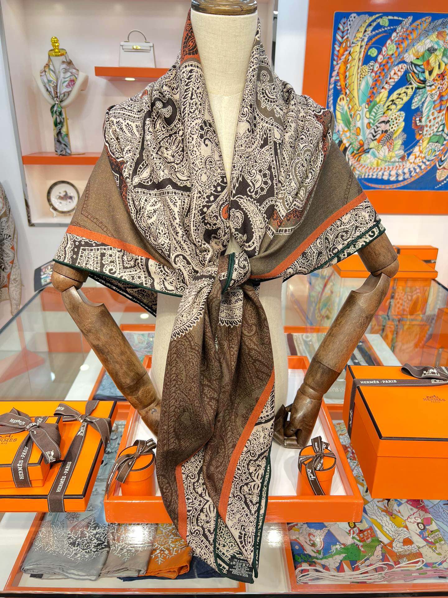H**mes shawls-140*140cm