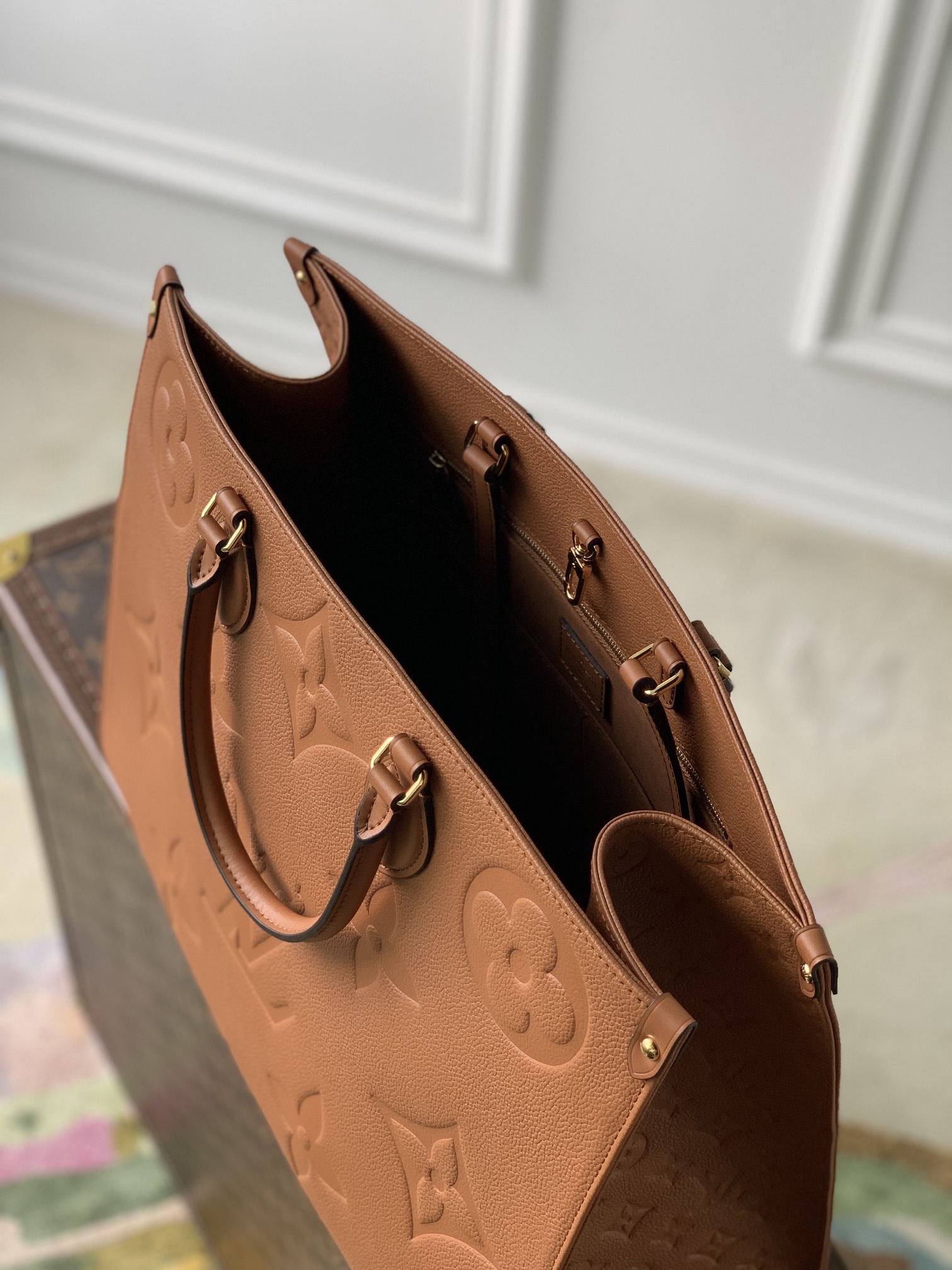 l0*is V*t0n onthego handbag-41*34*19cm