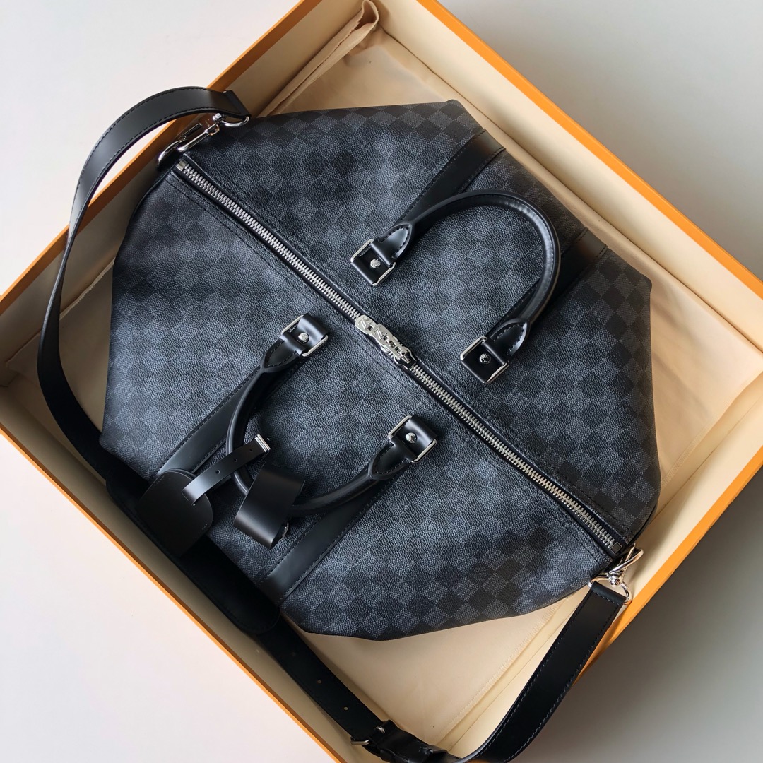 l0*is V*t0n keepall
