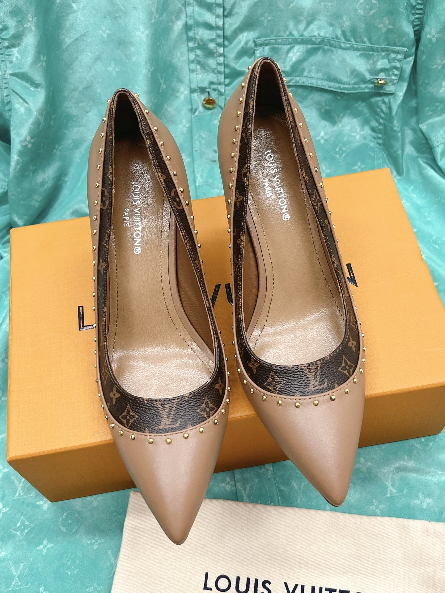 l0*is V*t0n heel-10.5cm