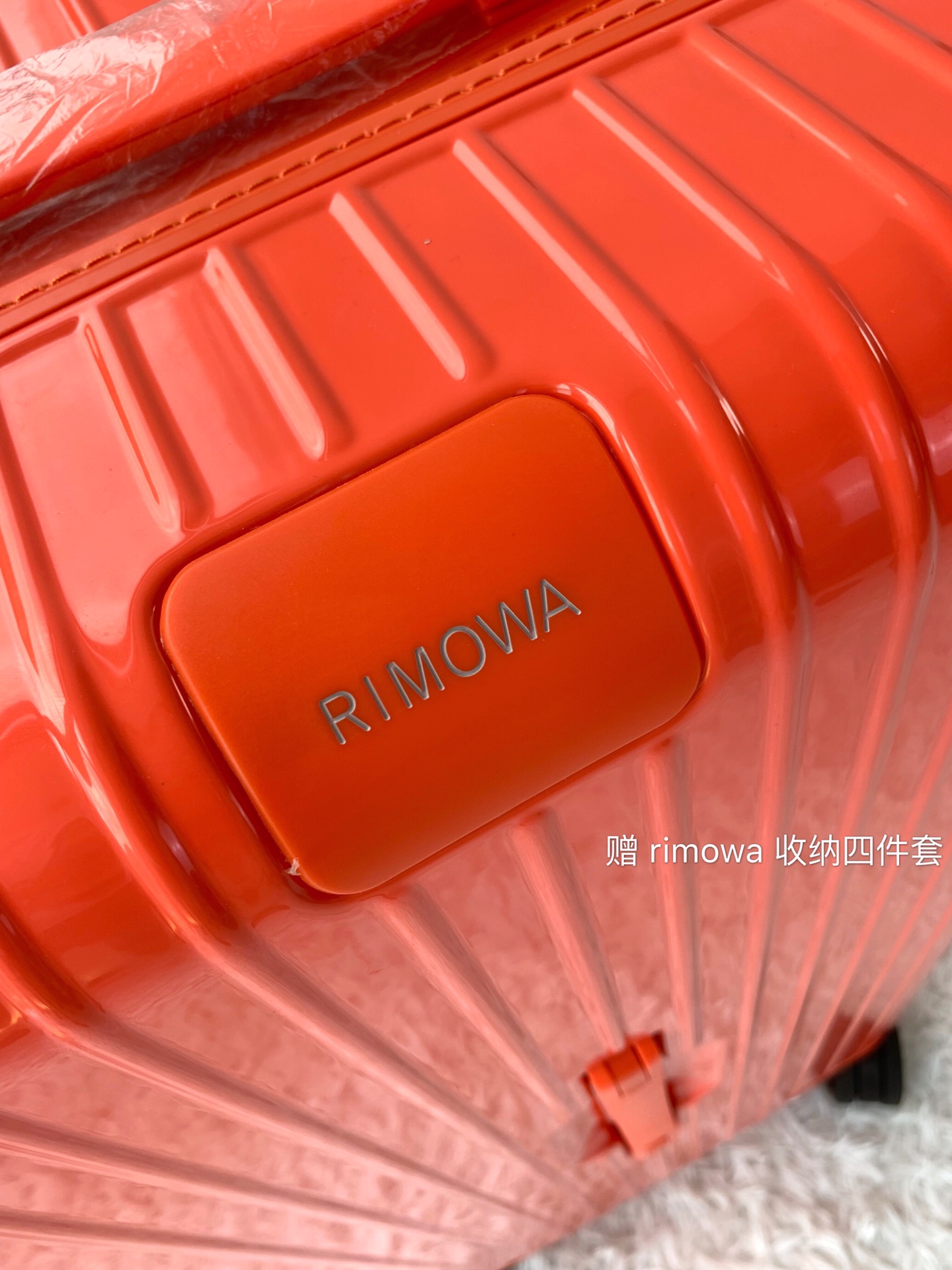 r1m0wa essential ttrunk plus lU*gage-‭29&31inch
