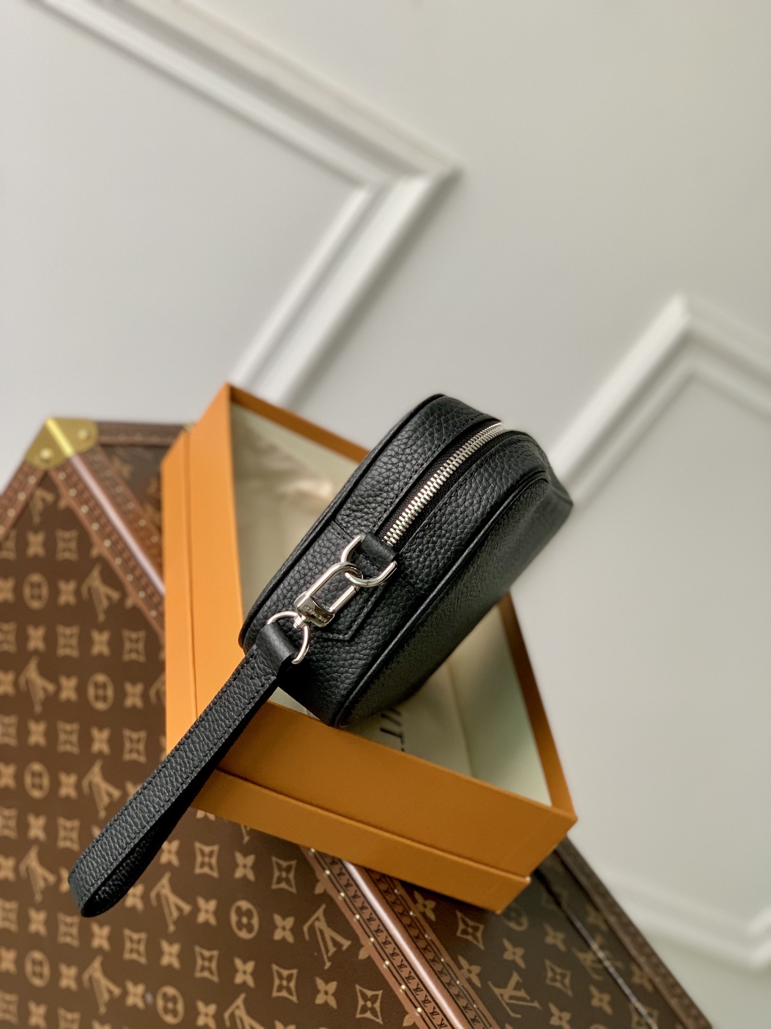 l0*is V*t0n pochette kasai -25 x 15.5 x 6.5 cm