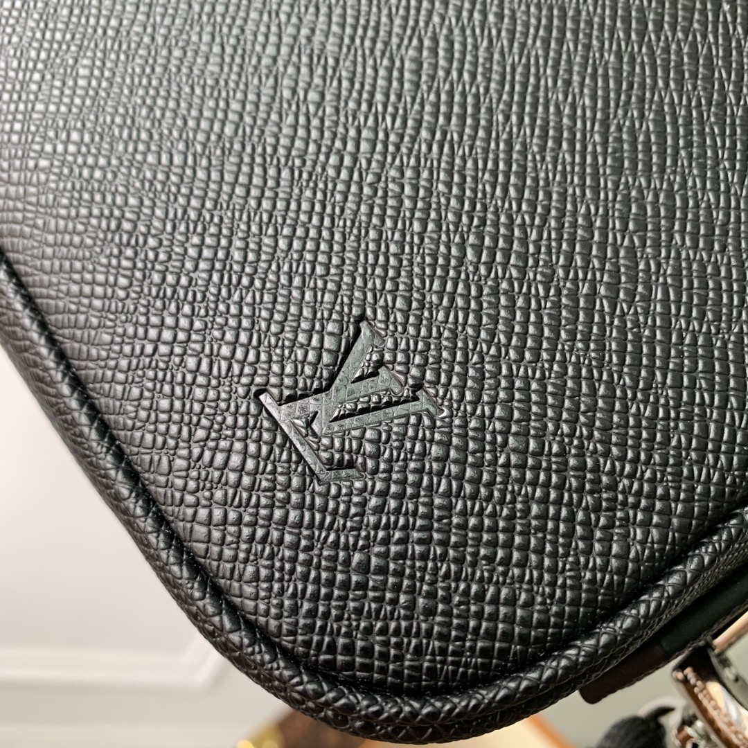l0*is V*t0n pochette kasai -25 x 15.5 x 6.5 cm