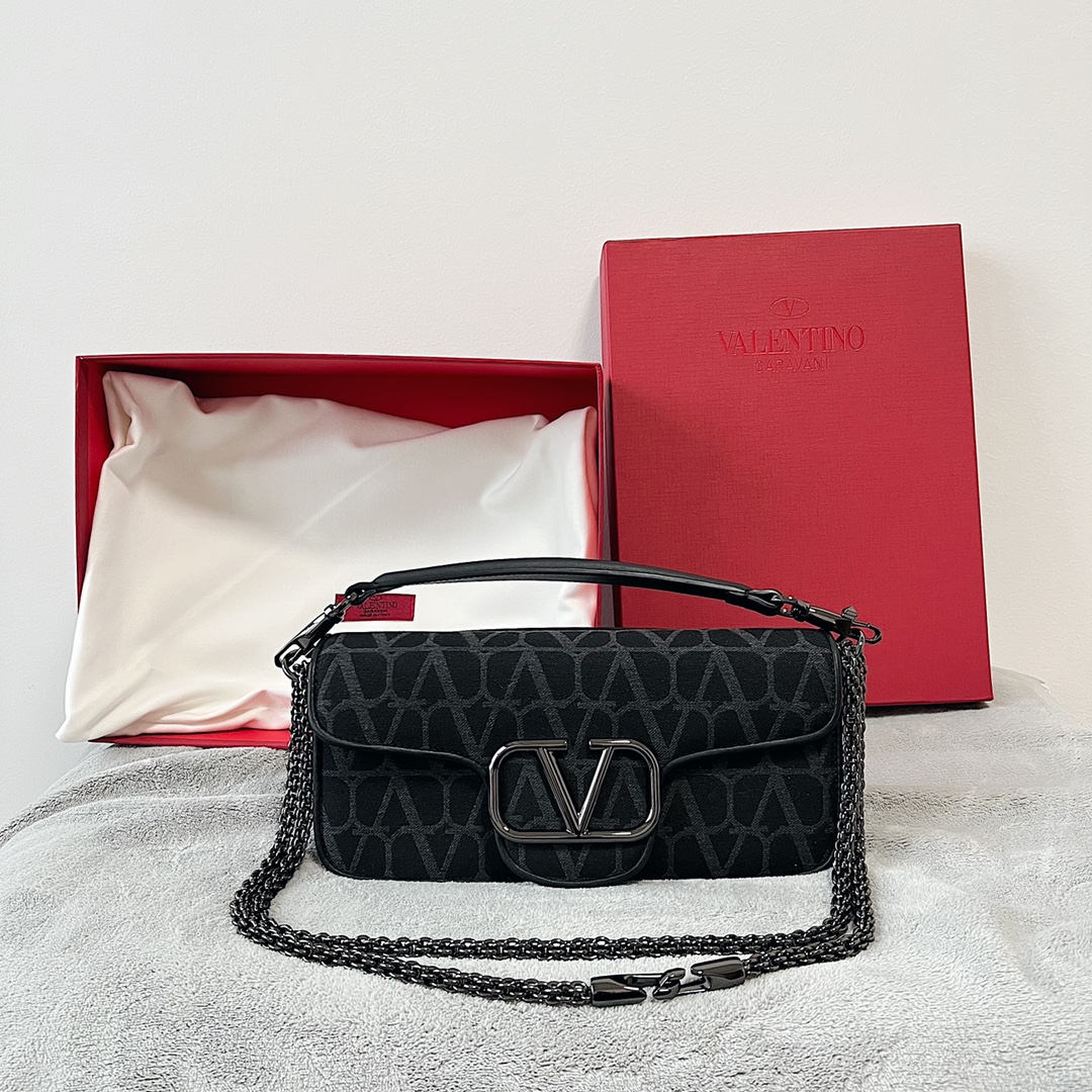 Va1e*ntin0 garavani loc-27*13*6cm