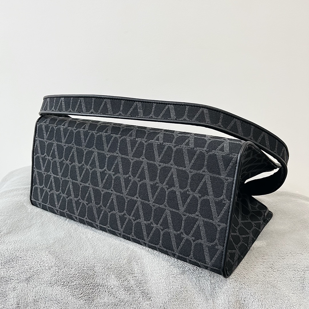 Va1e*ntin0 garavani la troisième toile iconographe -40*25*17cm