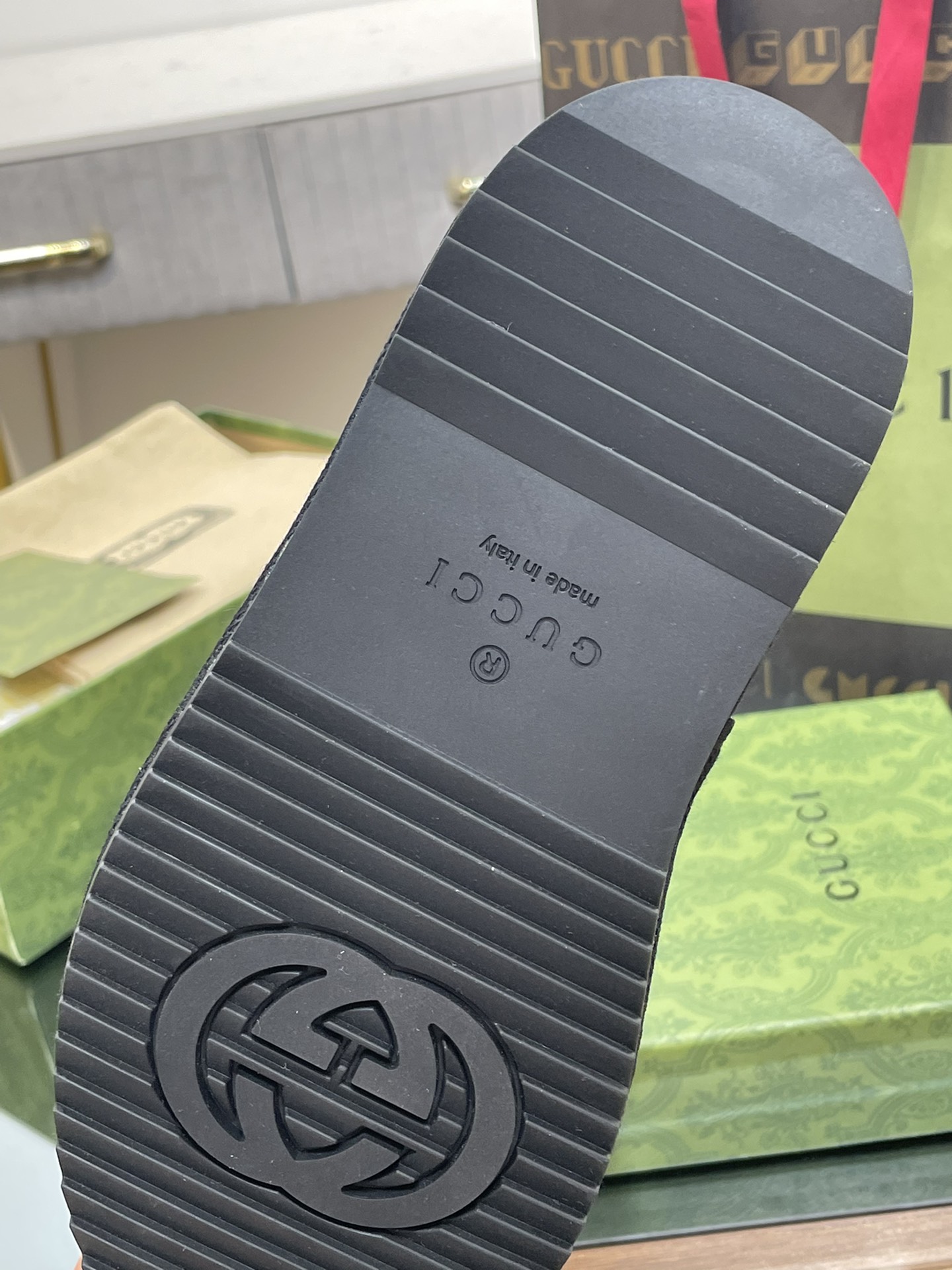 G*u*i slides(size35-43)