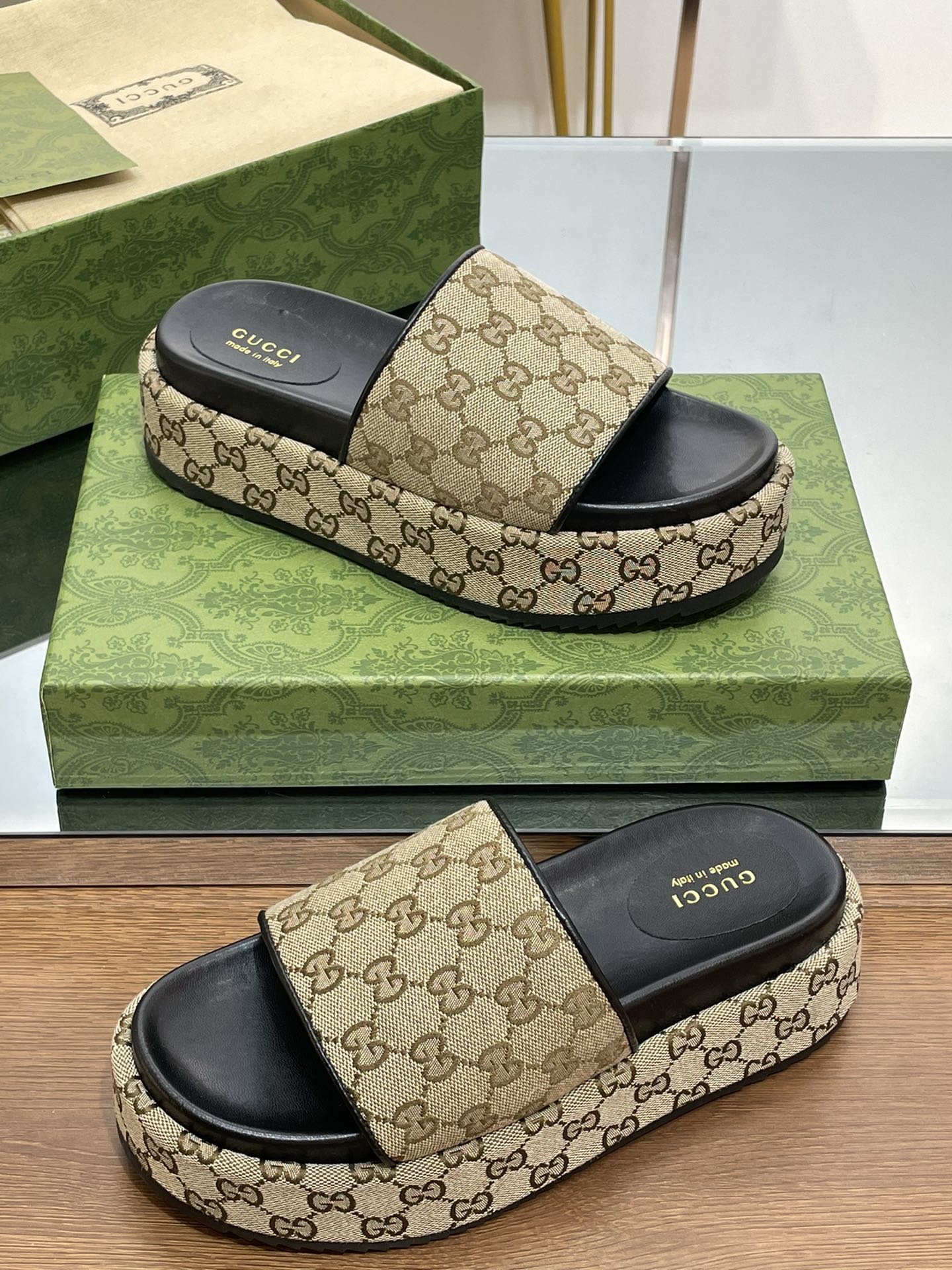G*u*i slides(size35-43)