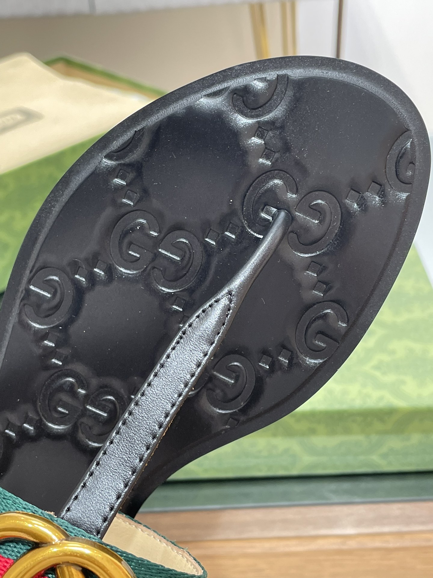 G*u*i slides(size35-43)
