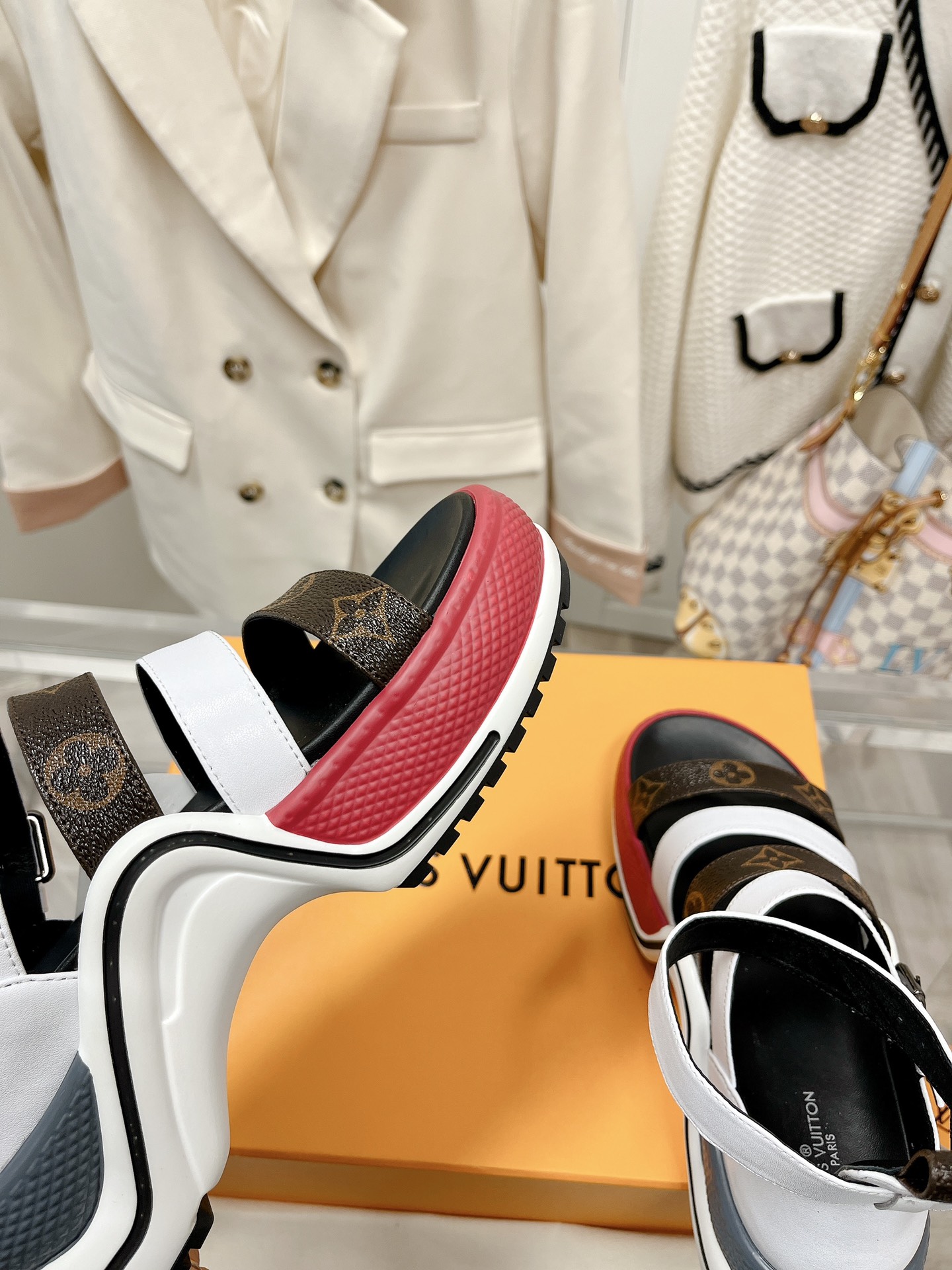 l0*is V*t0n archlight heels(eu35-41)