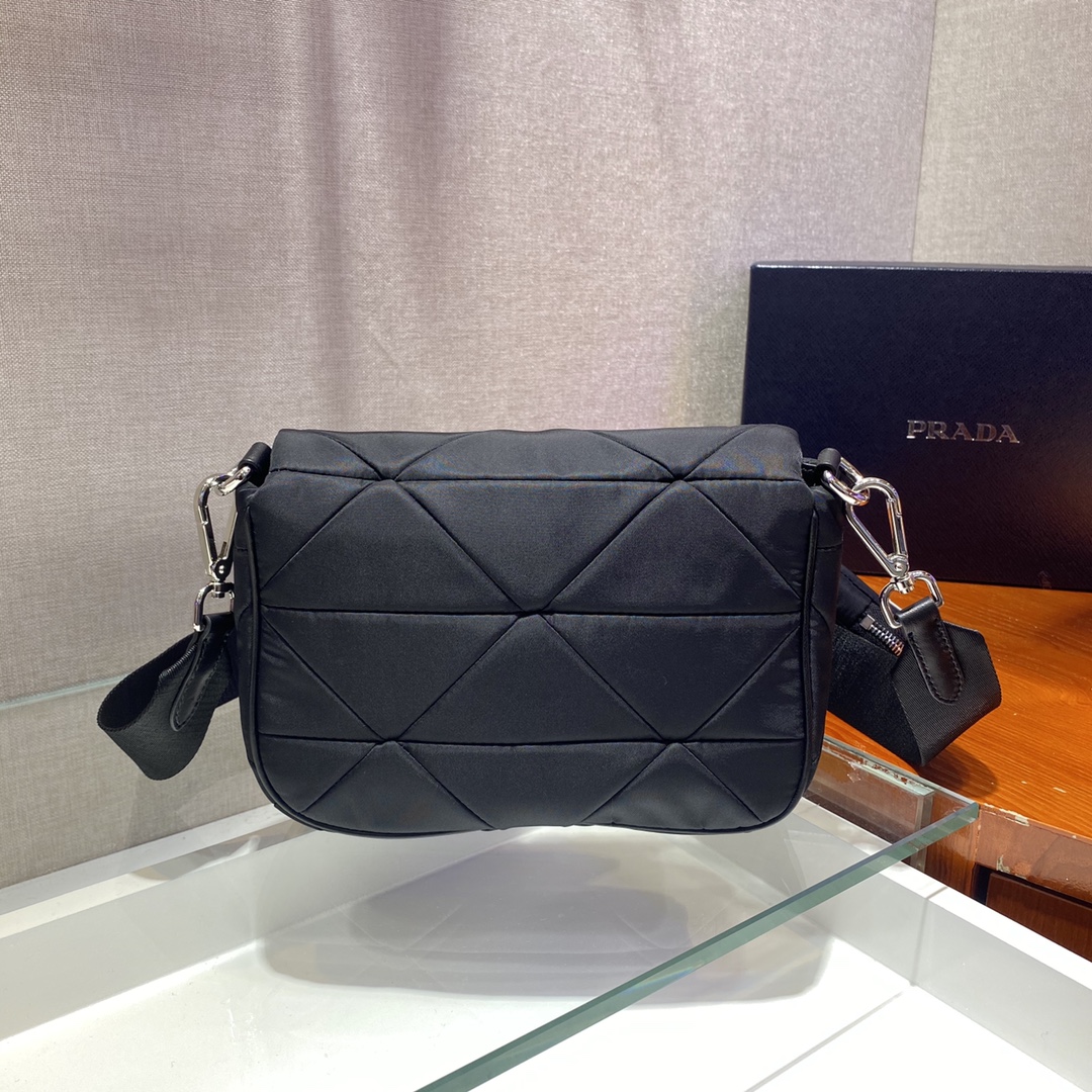 Pra*a bag 1bd292-21*16*7cm