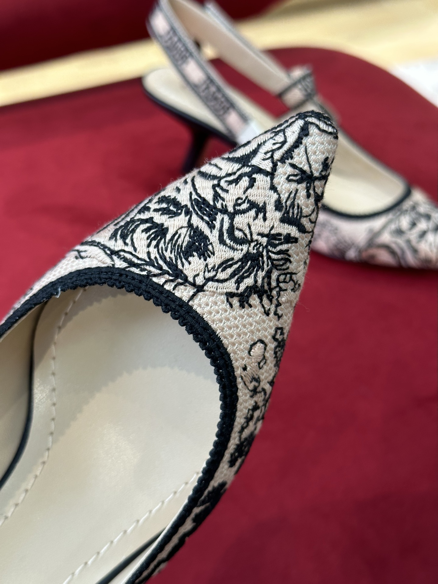 D*or slingback