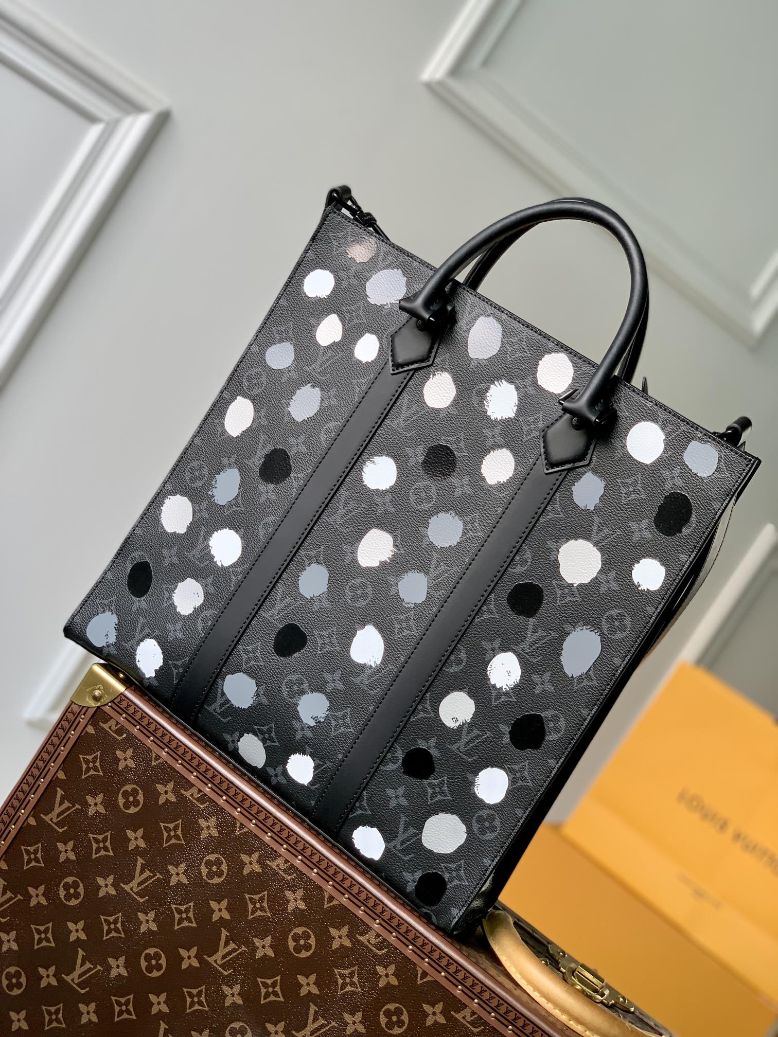 l0*is V*t0n sac plat bag-36.5 x 38 x 9cm