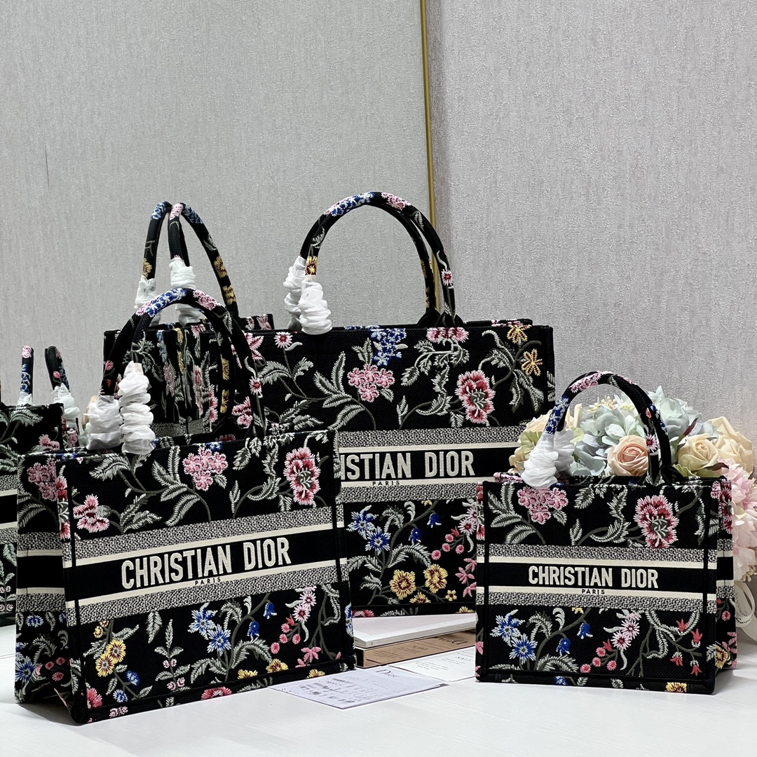 D*or book tote