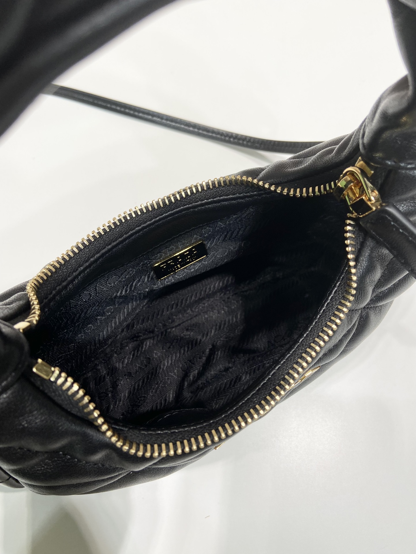 Pra*a 1ba384 bag-21*12.5*6cm