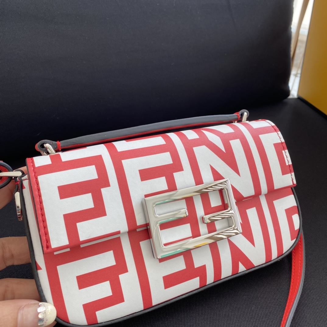 F**di baguette bag-19×14×4cm